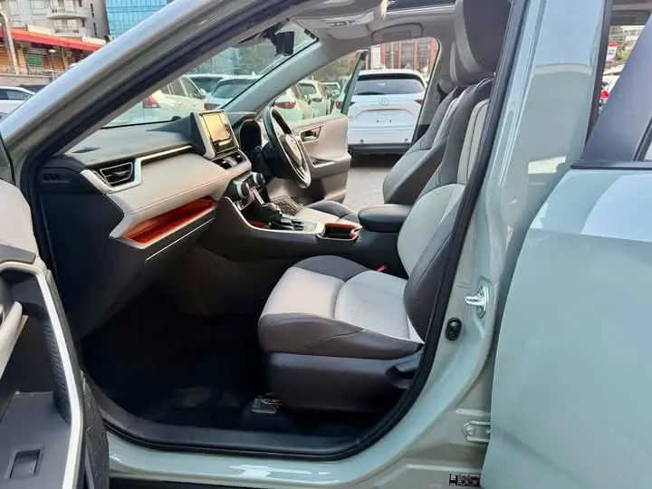 WhatsApp Image 2025-04-07 at 10.55.48 (1).webp