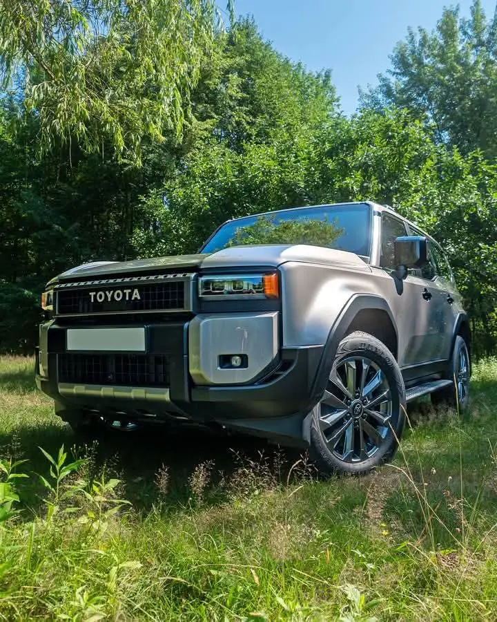 2025 Toyota Land Cruiser Prado